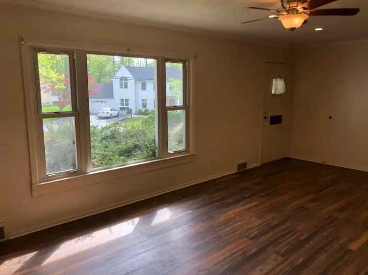 Rent Beautiful Single Family Ranch House in North Edison with Renovations