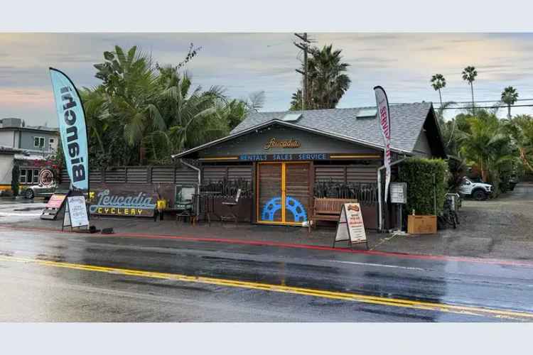 House For Sale in 1560, North Coast Highway 101, Encinitas, California