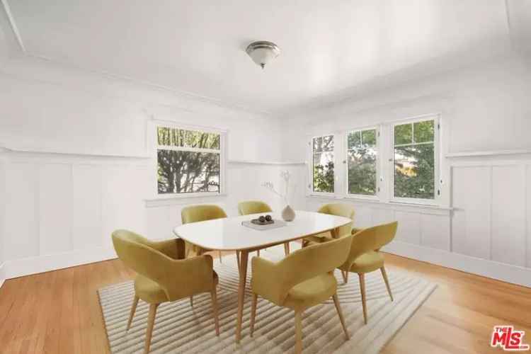 House For Sale in 607, North Manhattan Place, Los Angeles, California