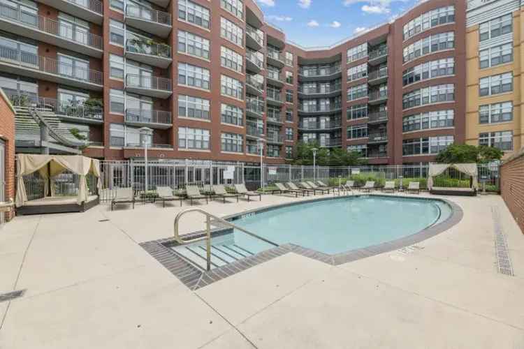 Rent High-Rise Apartment in Arlington with Upscale Design and Amenities