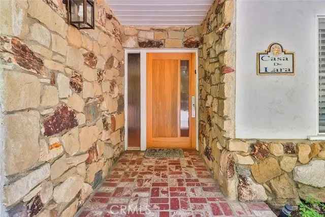 House For Sale in 4545, Alonzo Avenue, Los Angeles, California