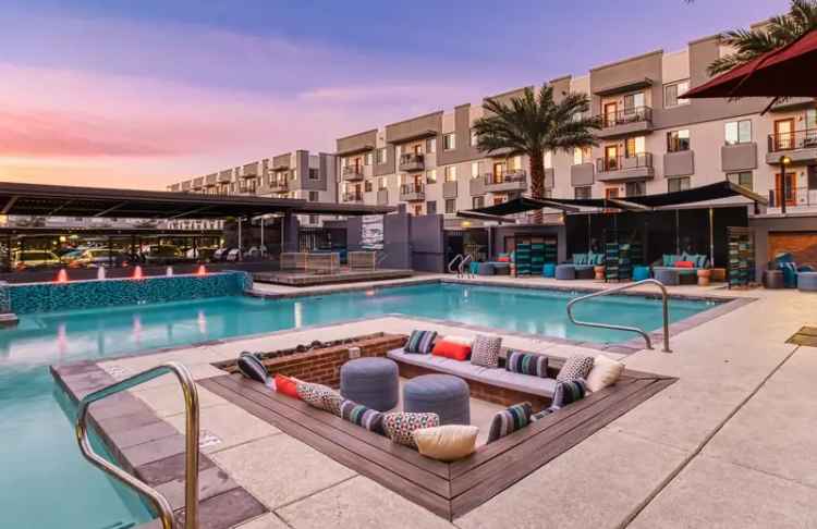 Rent Apartments in Downtown Phoenix with Luxurious Amenities