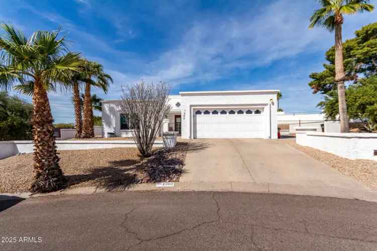 Buy House with Mountain Views in Moon Valley Community