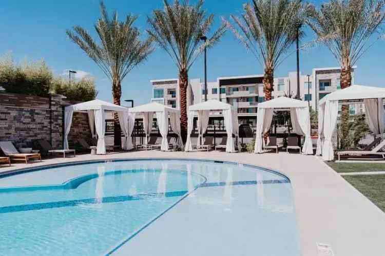 Rent Apartments in Downtown Summerlin with Urban Amenities