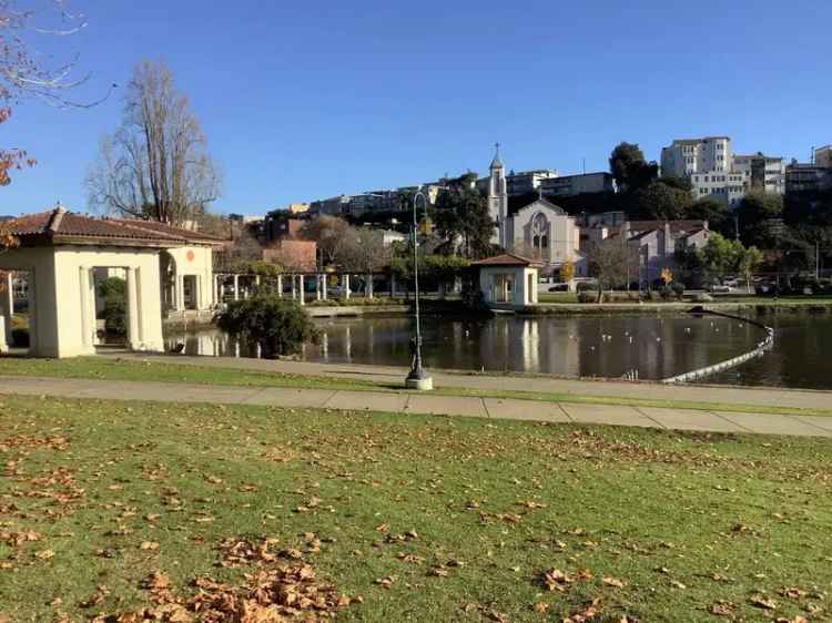 Rent Apartments in Adams Pt Near Lake Merritt with Special Offer