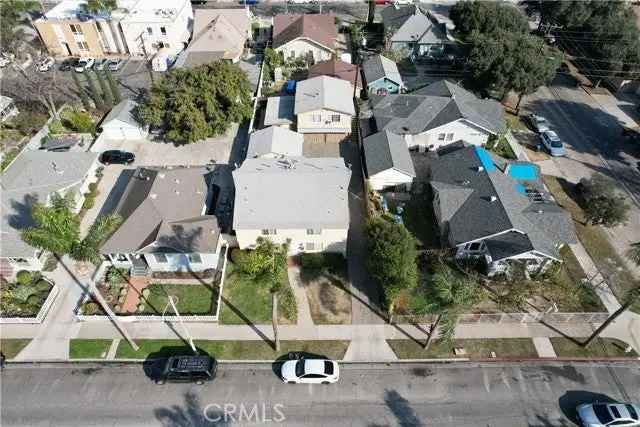 House For Sale in 313 1/2, South Broadway, Santa Ana, California