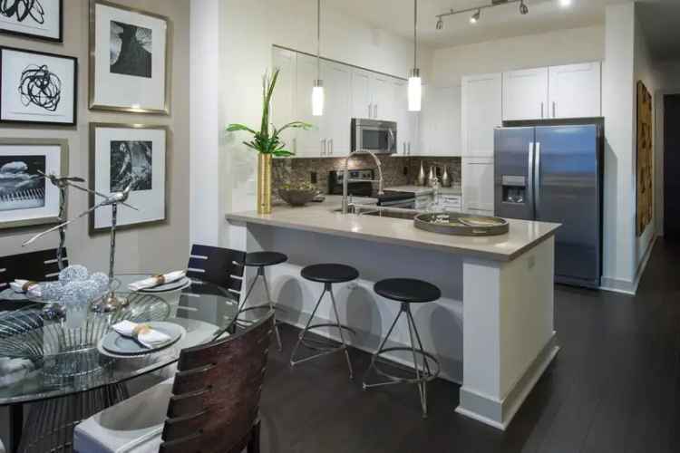 Luxury Rent Apartments in Olympic by Windsor with Upscale Amenities