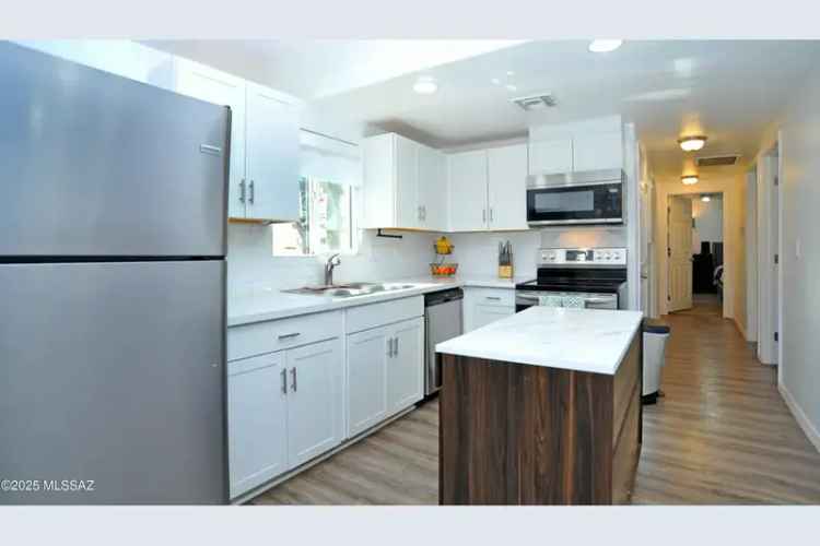 Remodeled Home for Rent near UofA Downtown Hospitals with Spacious Yard