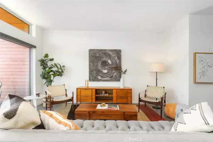 Buy Modern Lake View Home in Echo Park with Premium Features