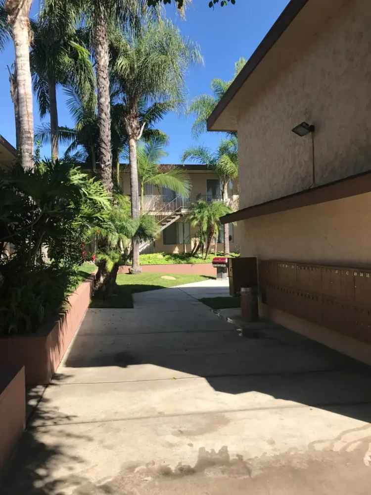 Rent Spacious Apartments Near SDSU and Downtown La Mesa