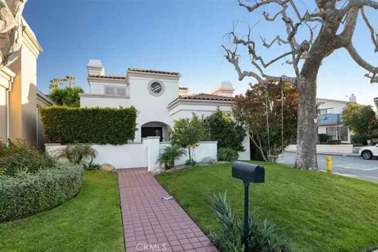 House For Sale in 750, 14th Street, Manhattan Beach, California