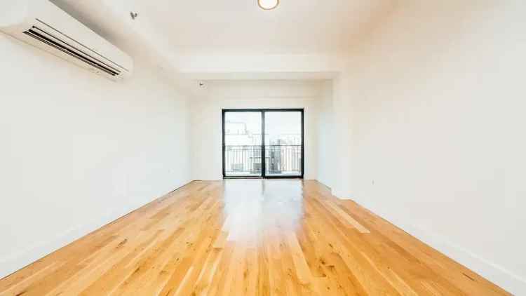 Rent Luxury Apartment Unit in Prospect Park with Premium Amenities