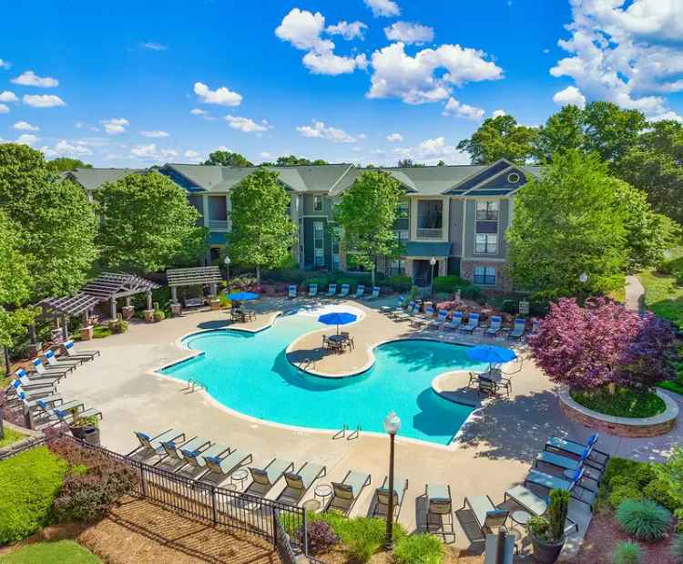 Rent Apartments in Simpsonville with Upscale Living Features