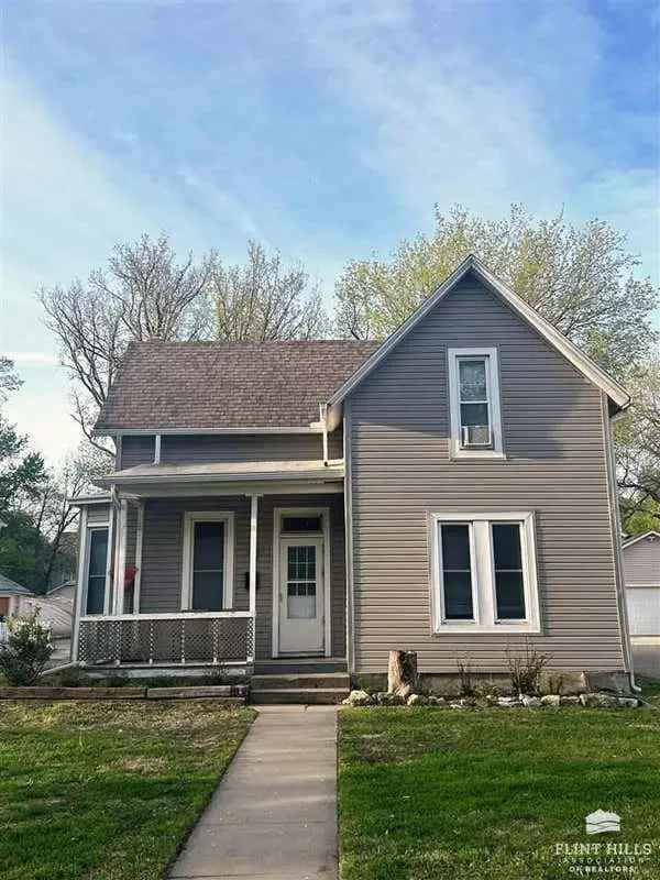 Charming three bedroom home for sale in Abilene with spacious backyard