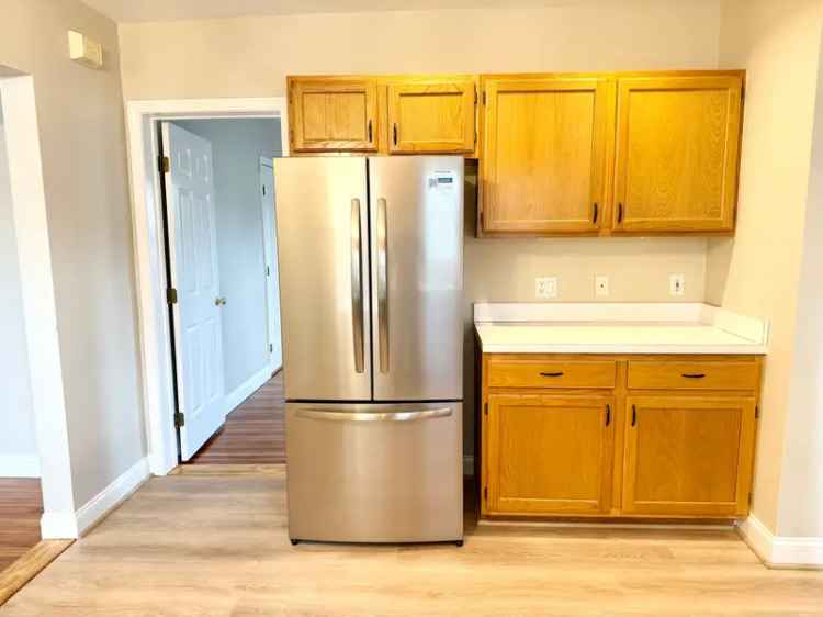 Rent a Spacious Newly Renovated Apartment Unit with Modern Features