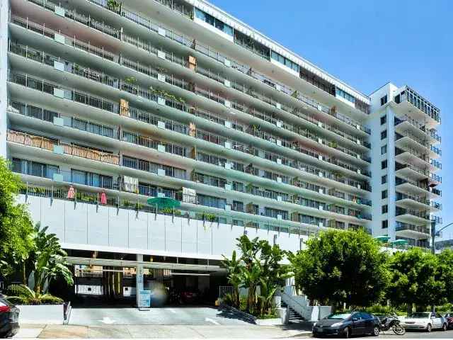 Rent Apartments in Hollywood with Luxurious Amenities and Stunning Design