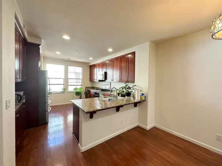 Rent Townhome Style Apartment in Warm Springs Community with 2 Beds and 2 Baths