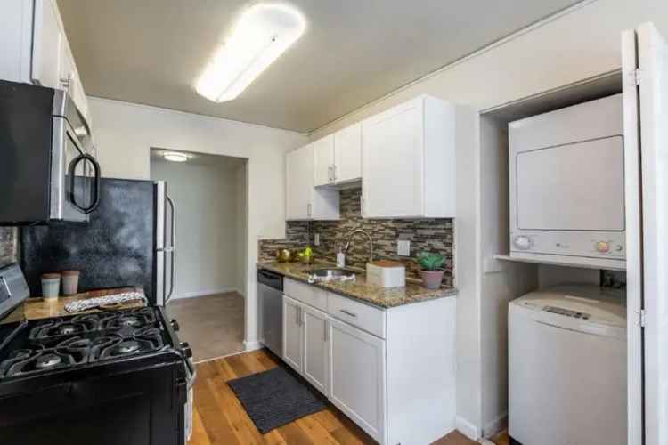 Rent Apartments in Chesapeake Glen with Modern Amenities and Great Location