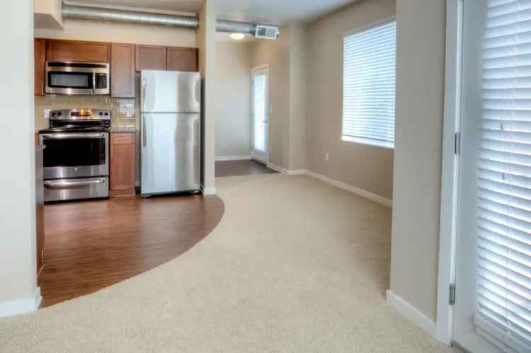 Rent Apartments in North Boulder with Six Weeks Free Special