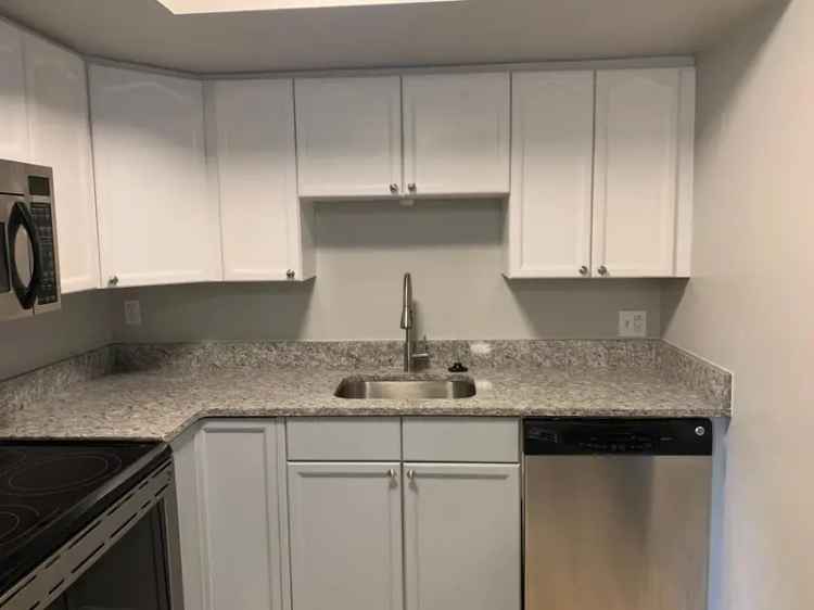 Rent Apartment Unit in a Quiet Complex with Upgrades in Parker