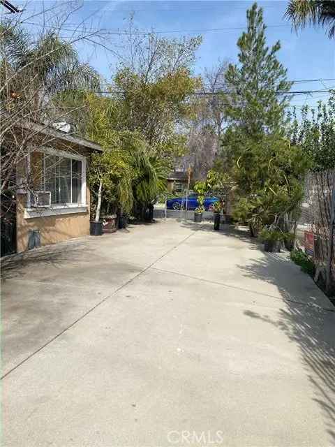 House For Sale in 1088, East 8th Street, Pomona, California