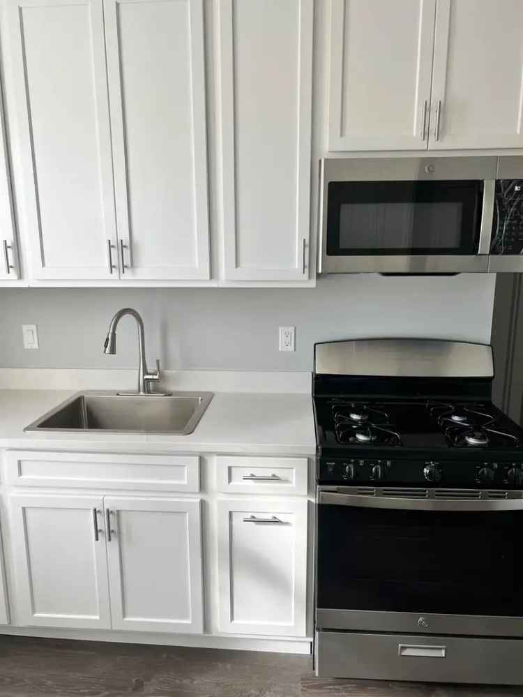 Rent 2 Bedroom Apartment in Stratford with Renovations and Amenities