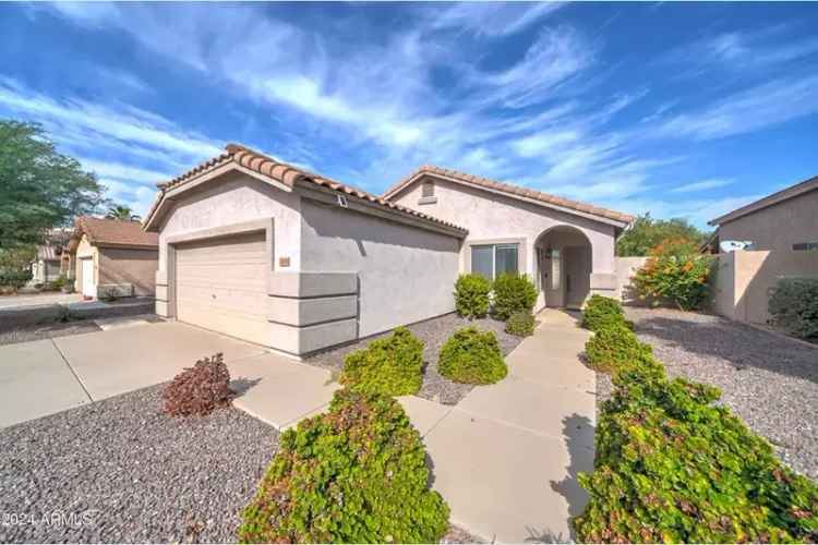 Rent House in Gilbert with Pool Near Banner Gateway Hospital