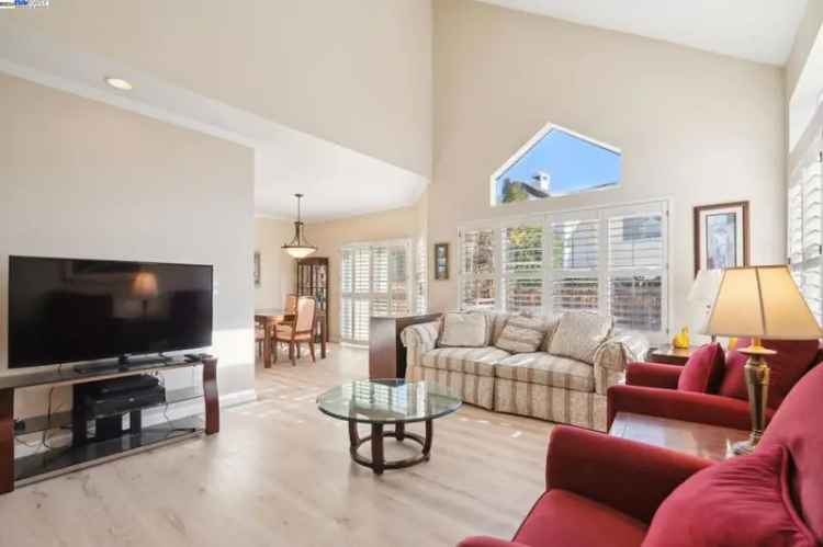 House For Sale in 1359, Shell Lane, Clayton, California