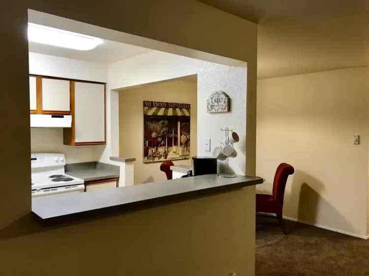 Rent North Country Manor Apartments in Bothell WA with Scenic Features