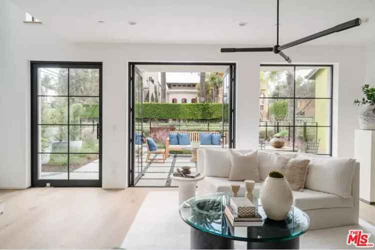 Buy Architectural Home Near Venice Beach Canals with Luxurious Features