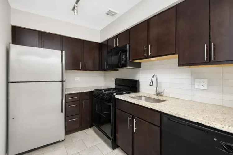 Rent Apartments in Lakeview Chicago with Modern Features and Amenities