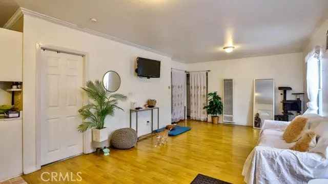 House For Sale in 6414, South Hoover Street, Los Angeles, California