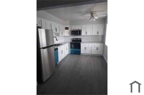 Luxury Vinyl Plank Flooring Apartment Unit for Rent