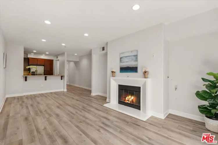 House For Sale in 14412, Killion Street, Los Angeles, California