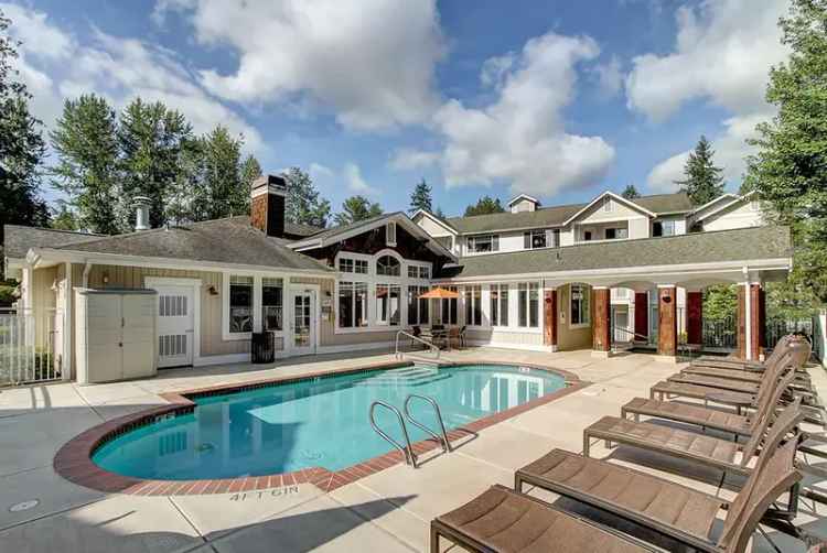 Rent Apartments in Bothell WA with Pool and Fitness Center