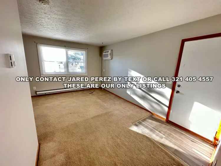 Rent Townhouse with Spacious Living and Backyard