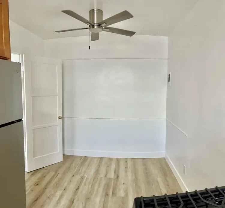 Rent Spacious Apartments with Amenities in 1215 S Fairfax Ave