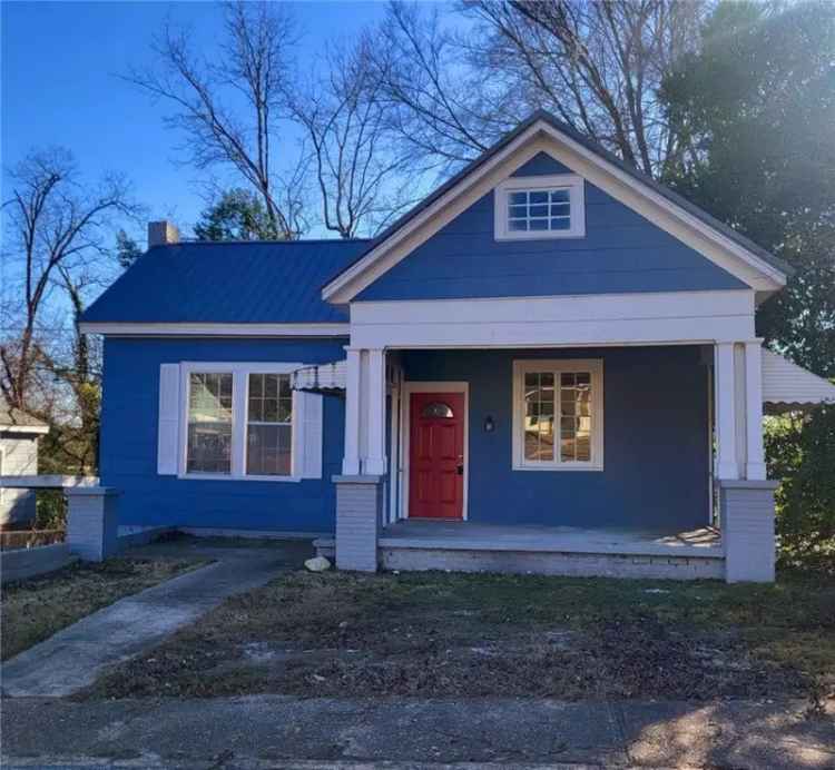 House For Sale in 1107, 1st Street, Lanett, Alabama