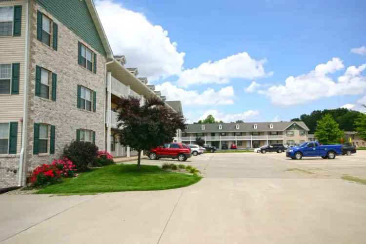 Rent Apartments at The Meadows at Shadow Ridge in Belleville with Pool and More