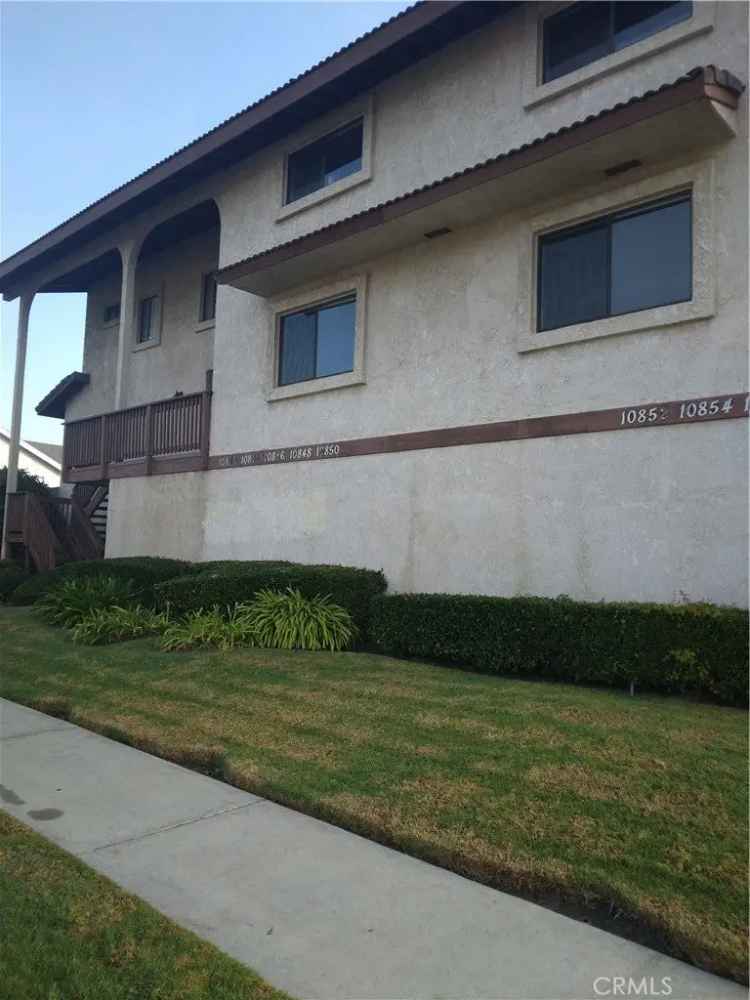 House For Sale in 10842, Walnut Street, Los Alamitos, California