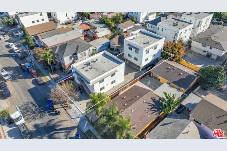 House For Sale in 1372, West 35th Place, Los Angeles, California