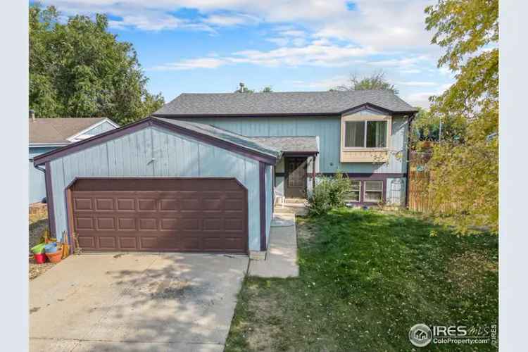 Buy House 4 Bedrooms 2 Bathrooms Longmont CO with Large Backyard