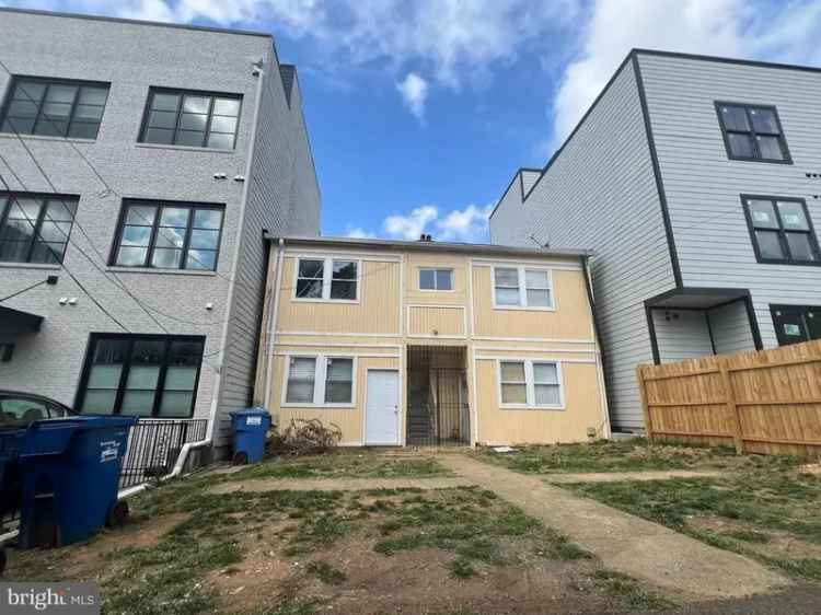 House For Sale in 1013, 17th Street Northeast, Washington, District of Columbia