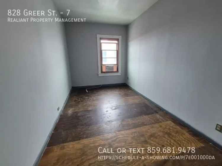 Rent 2 Bedroom Apartment in Covington with Hardwood Floors