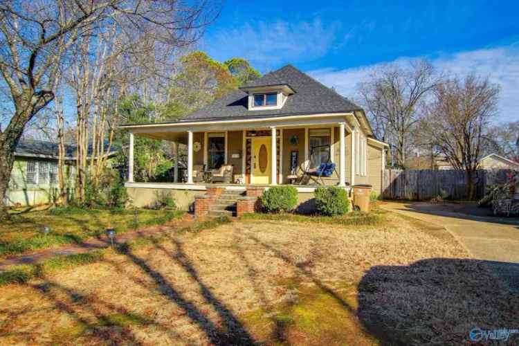 Charming buy house in Decatur with 4 bedrooms and cozy living spaces