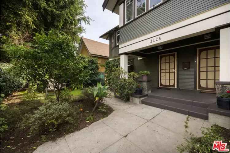 Rent Craftsman duplex in Lincoln Heights with original charm