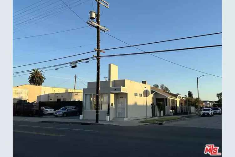 Mixed Use Investment Opportunity for Sale in Park Mesa Heights with Rental Income