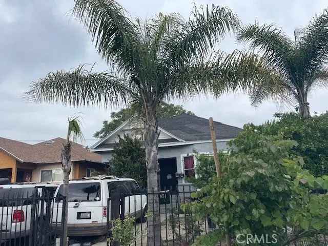 House For Sale in 851, East 32nd Street, Los Angeles, California