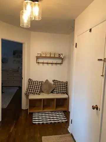 Rent Spacious Apartment Near NYC Train with Modern Features