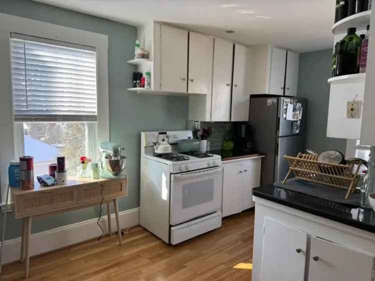 Rent Apartment Unit 2 Bedrooms 2 Baths Near Dane St Beach and Parks